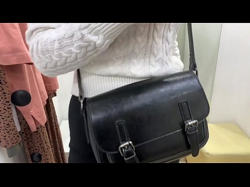 ❤️ Vieša jaunos kalės FeralBerry masturbacija su dildo aprangos kambaryje ️ Porno video prie porno lt.psi-mass.ru ❌❤